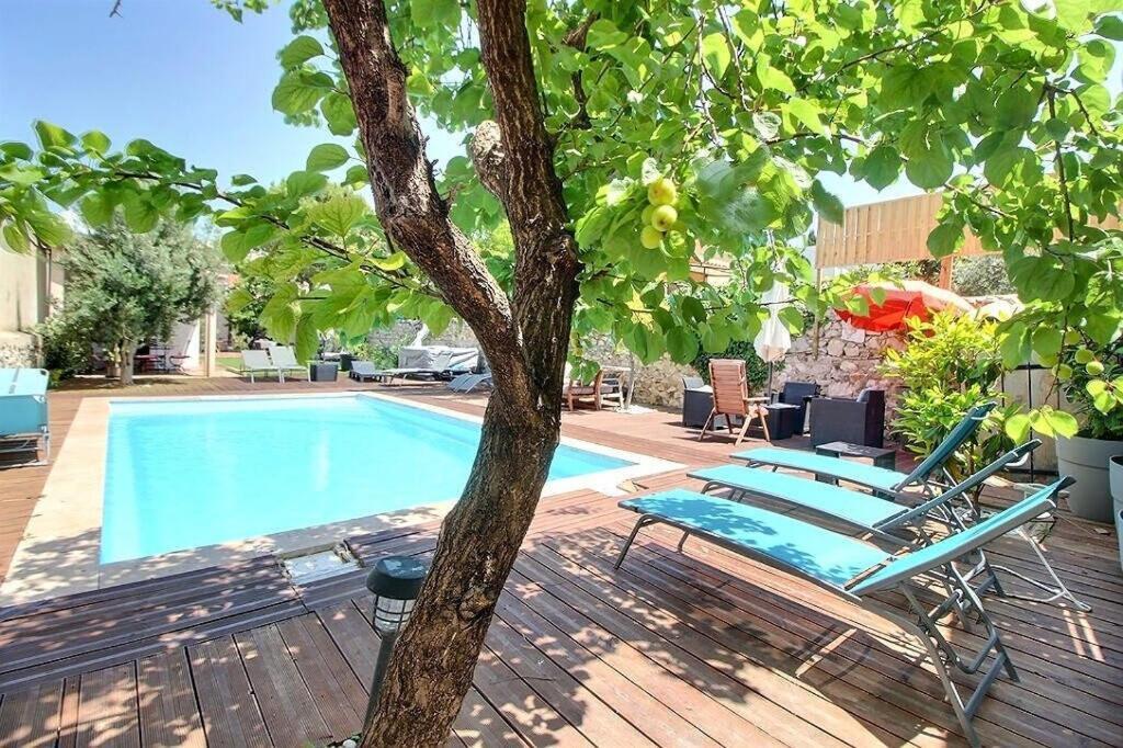 Villa 3 Appartements Entiers Avec Piscine Et Jaccuzi Et Parking Marseille Exterior photo